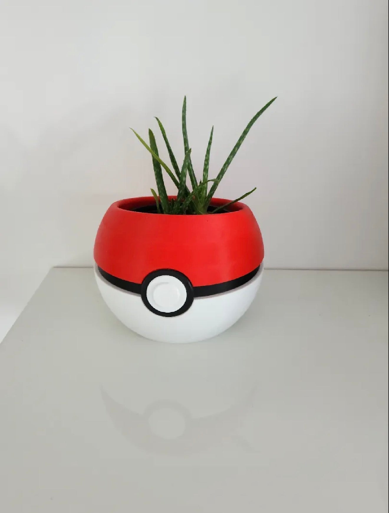 Poké Ball Inspired Planter | 3D Printed Plant Pot | Succulent & Cactus Planter | Desk Decor | Gaming Room Decoration