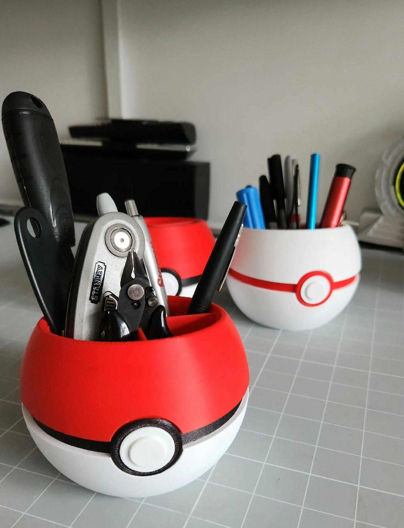 Poké Ball Inspired Pencil Holder | 3D Printed Desk Organizer | Pen Cup with Compartments | Gaming Desk Accessory