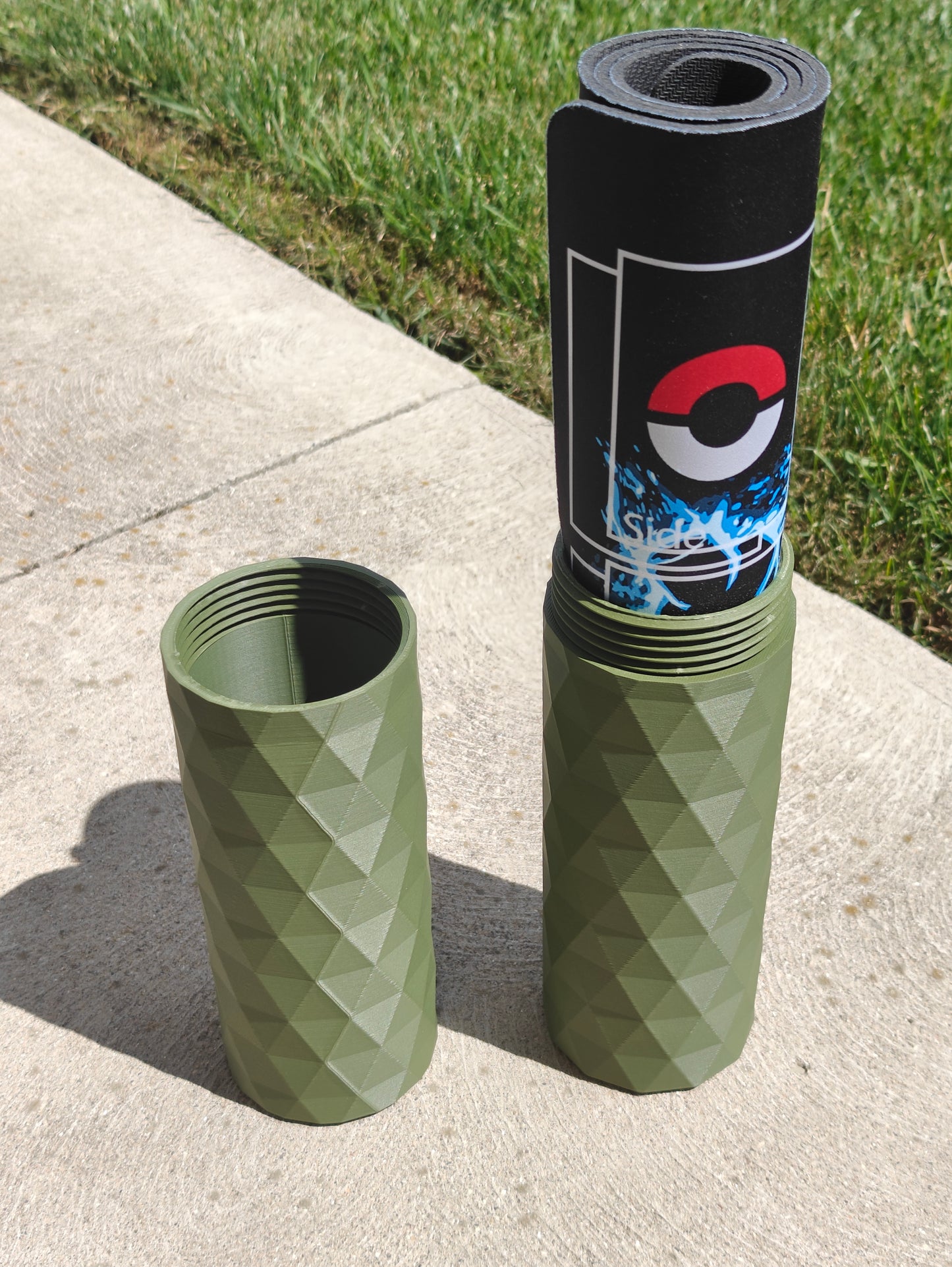 3D Printed TCG Playmat Storage Tube with Screw Lid | Trading Card Game Playmat Holder